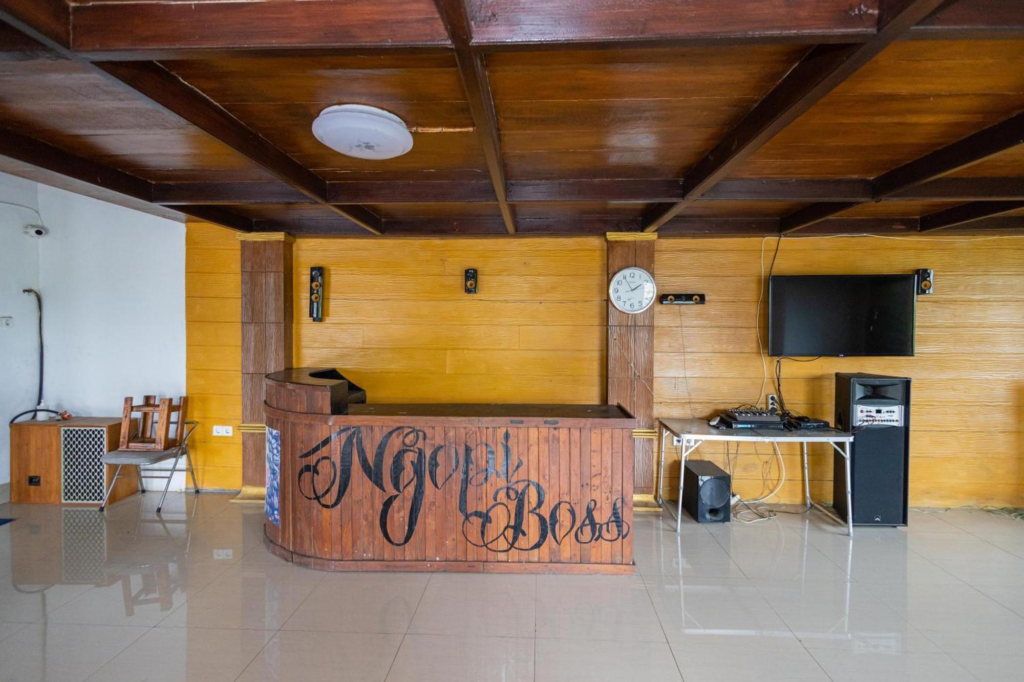 Reddoorz Syariah At Wisma Djokorio Poncokusumo Malang Dış mekan fotoğraf
